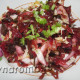 Салат из морской капусты со свеклой и пекинской капустой.